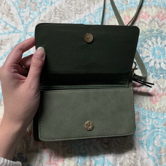 NWOT Soft Green Leather Crossbody - Picture 4 of 9